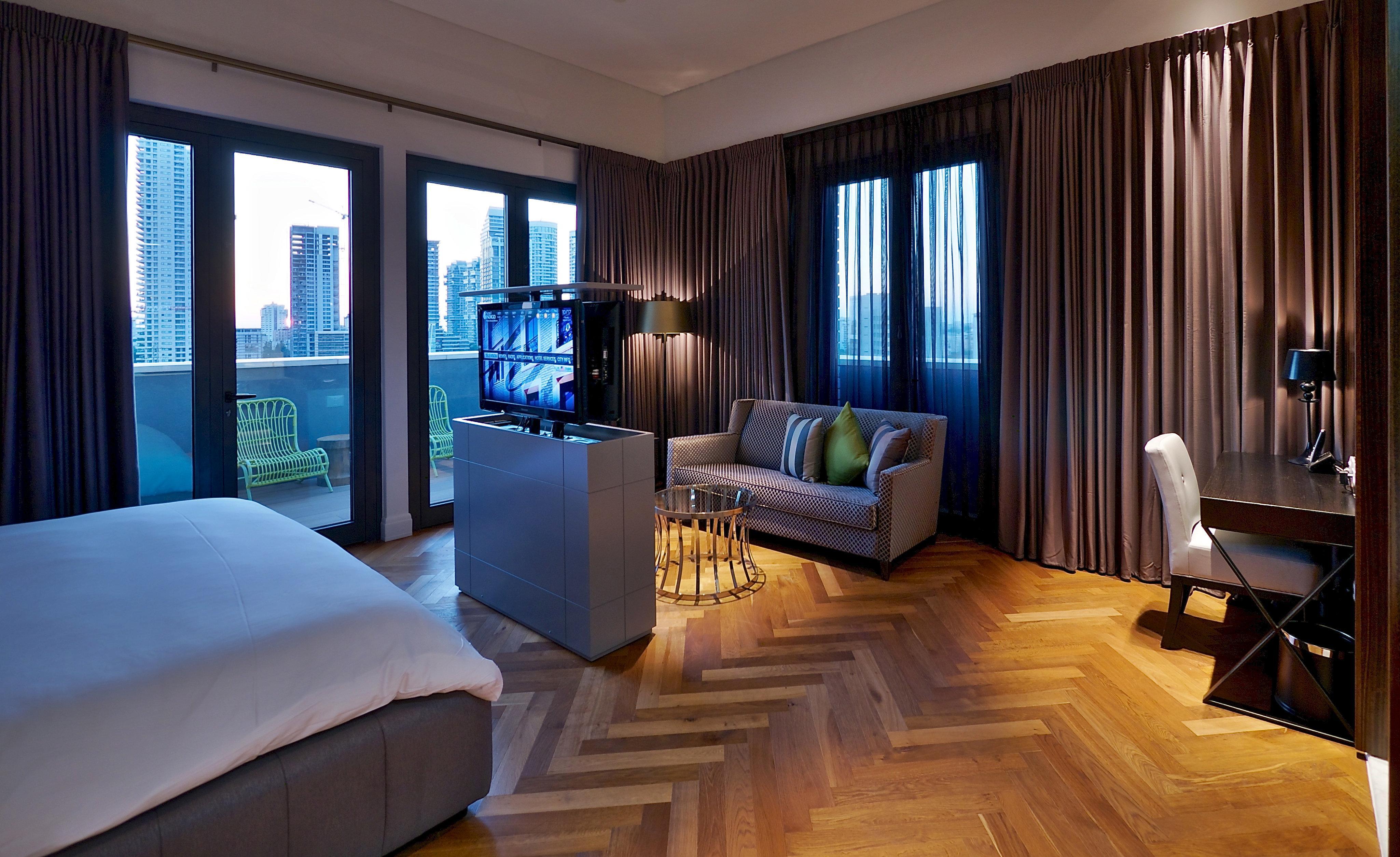 Hotel Indigo Tel Aviv - Diamond District By Ihg Giv'atayim Εξωτερικό φωτογραφία A suite at the hotel