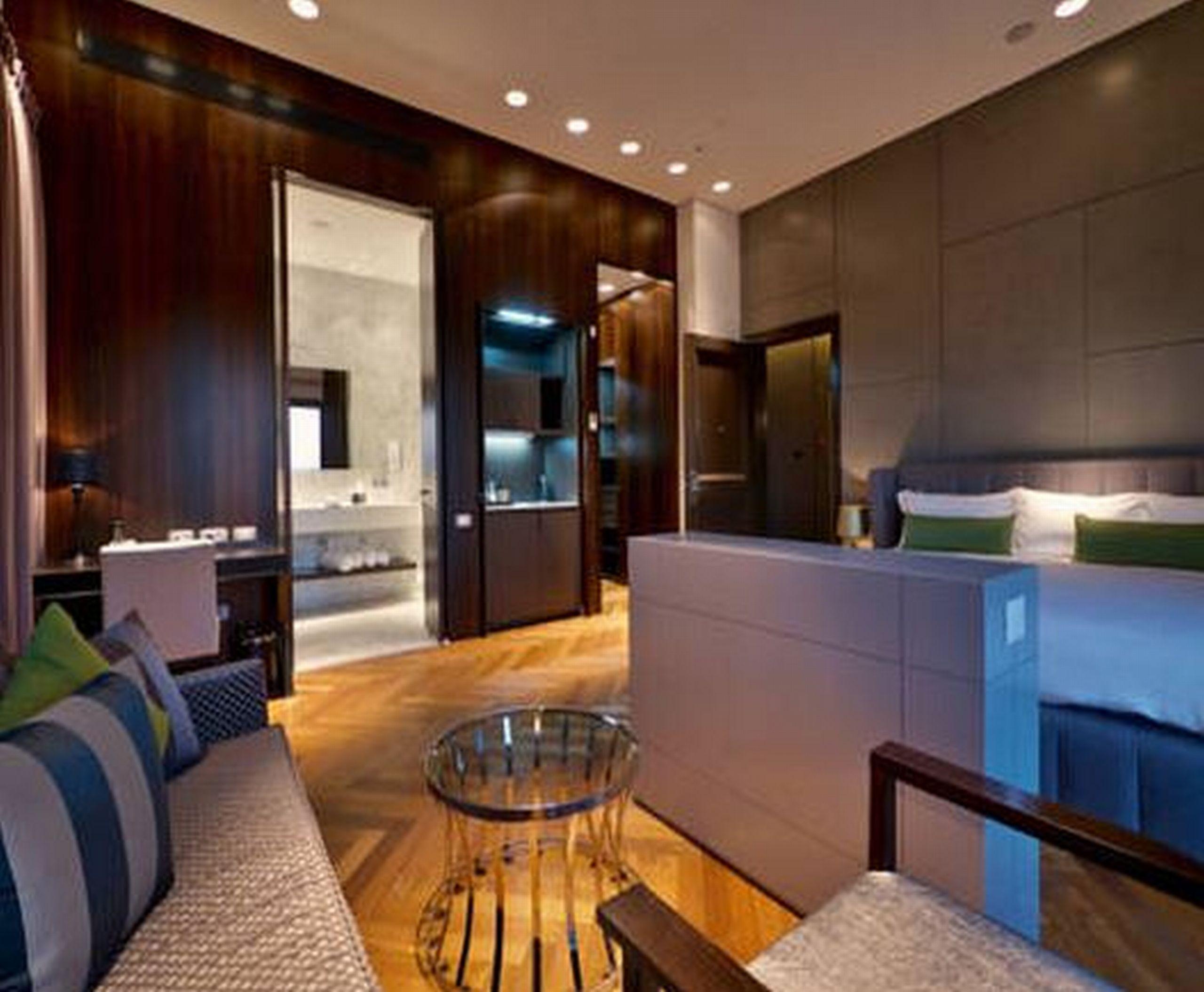 Hotel Indigo Tel Aviv - Diamond District By Ihg Giv'atayim Εξωτερικό φωτογραφία A suite at the hotel