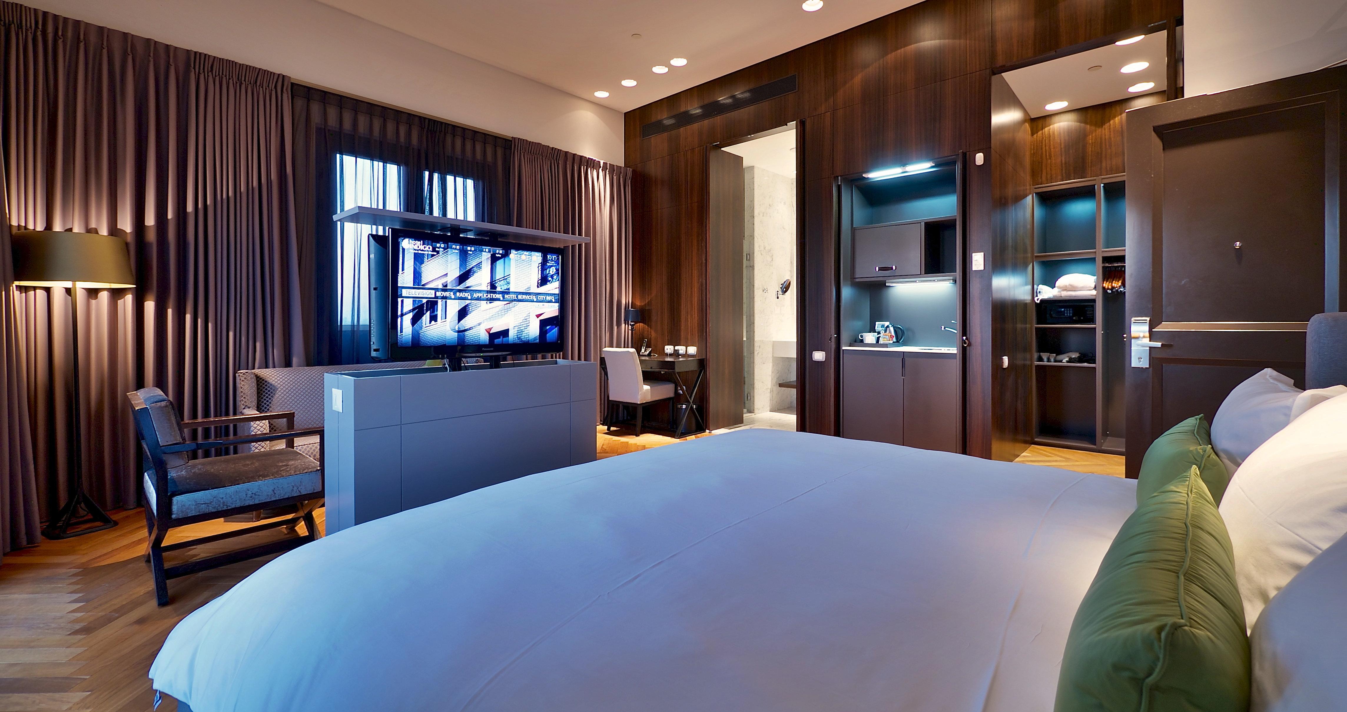 Hotel Indigo Tel Aviv - Diamond District By Ihg Giv'atayim Εξωτερικό φωτογραφία A suite at the hotel