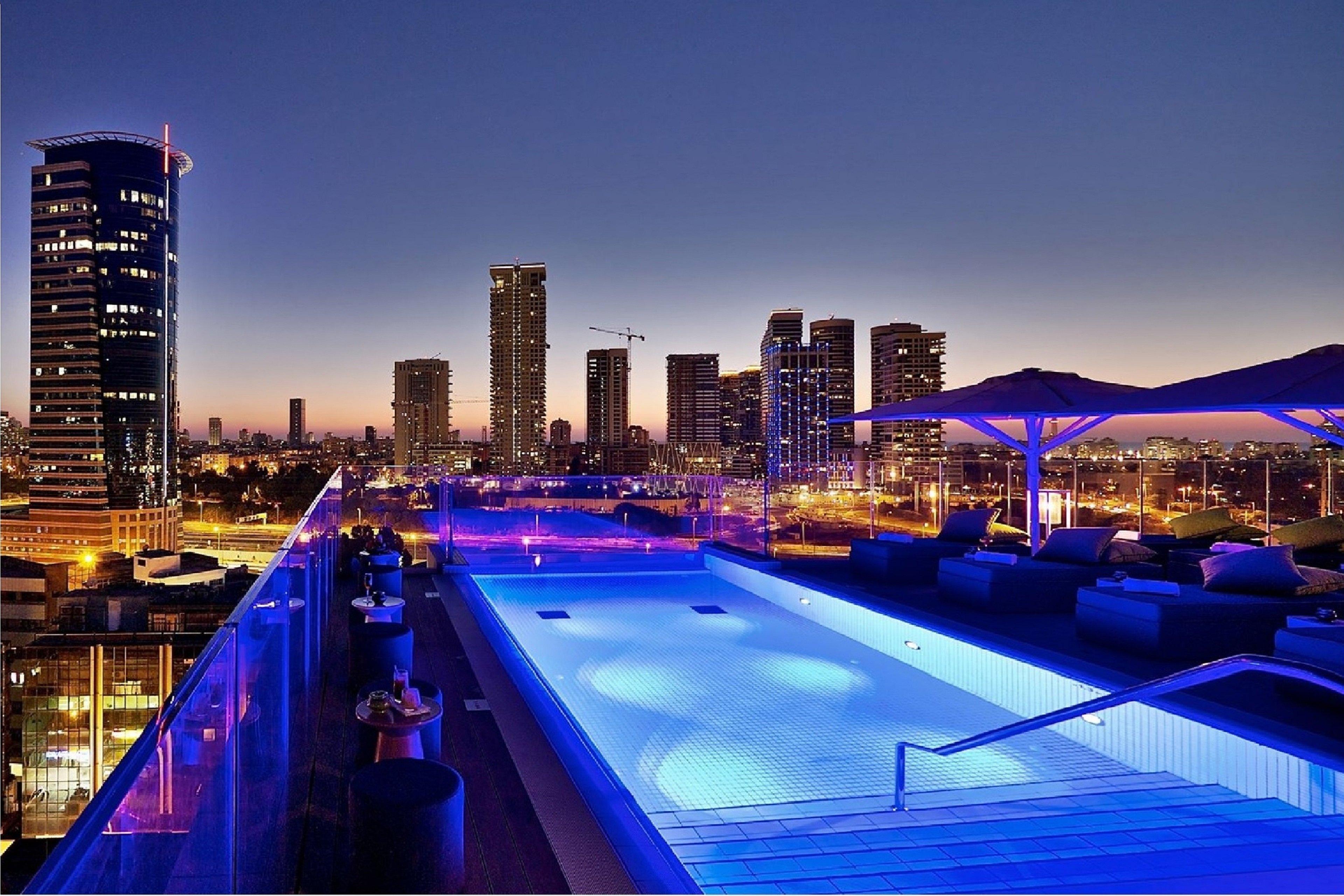 Hotel Indigo Tel Aviv - Diamond District By Ihg Giv'atayim Εξωτερικό φωτογραφία View from the rooftop pool